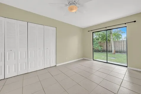 5864 Strawberry Lakes Circle Lake Worth FL 33463