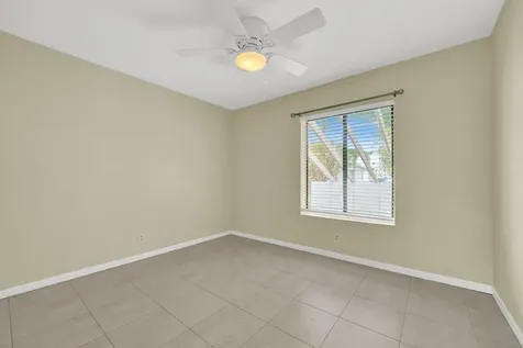 5864 Strawberry Lakes Circle Lake Worth FL 33463