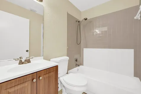 5864 Strawberry Lakes Circle Lake Worth FL 33463