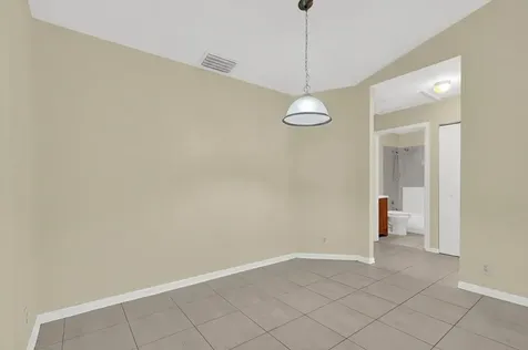 5864 Strawberry Lakes Circle Lake Worth FL 33463