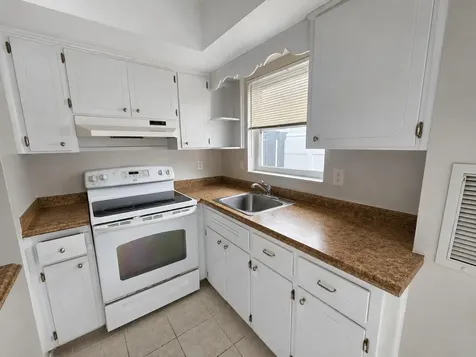 2120 NE 41st Street Lighthouse Point FL 33064