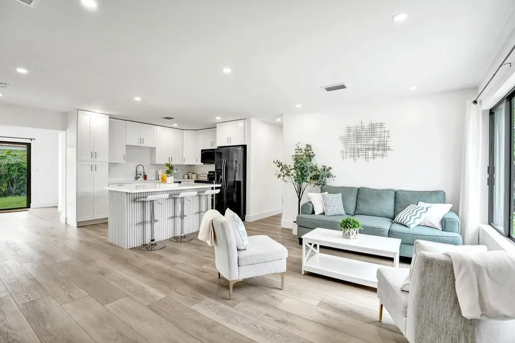 1001 SE 13th Court Deerfield Beach FL 33441