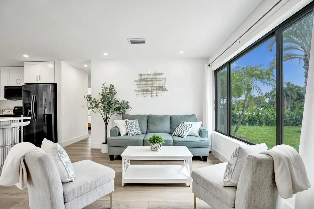 1001 SE 13th Court Deerfield Beach FL 33441