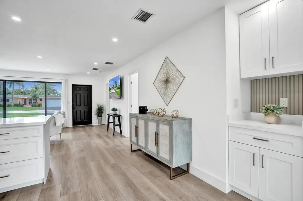 1001 SE 13th Court Deerfield Beach FL 33441