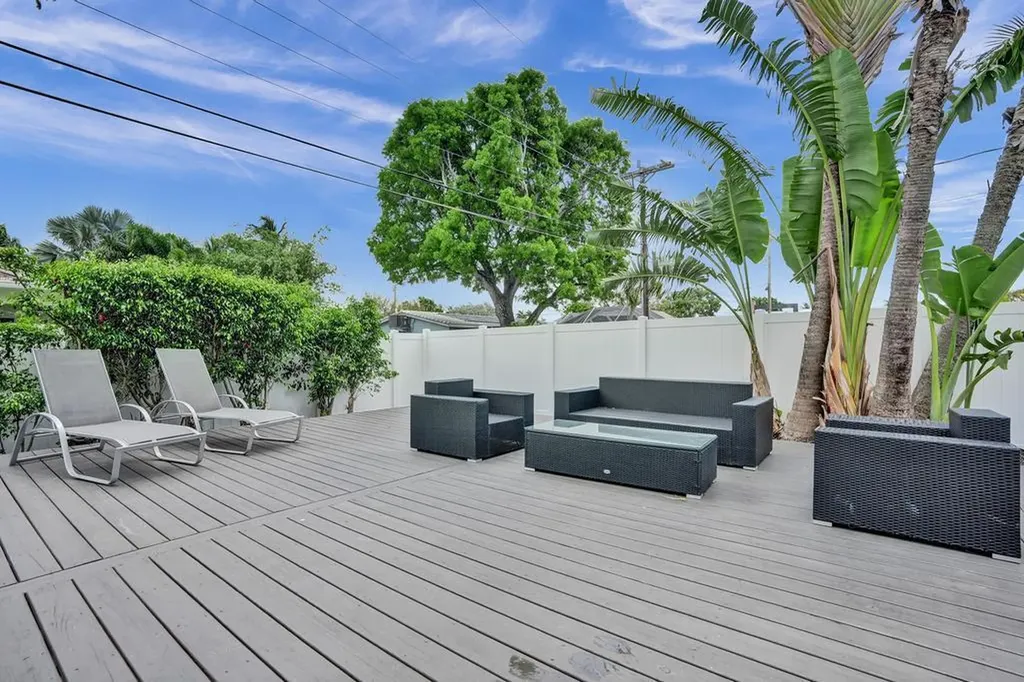 1001 SE 13th Court Deerfield Beach FL 33441