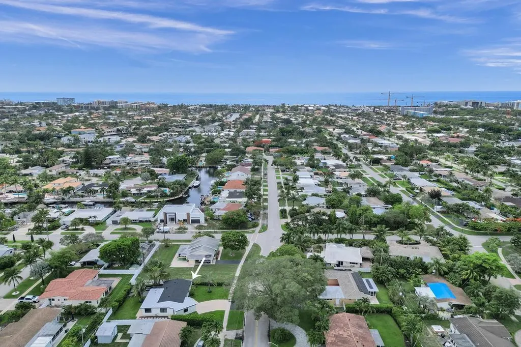 1001 SE 13th Court Deerfield Beach FL 33441