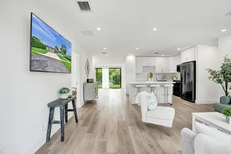 1001 SE 13th Court Deerfield Beach FL 33441