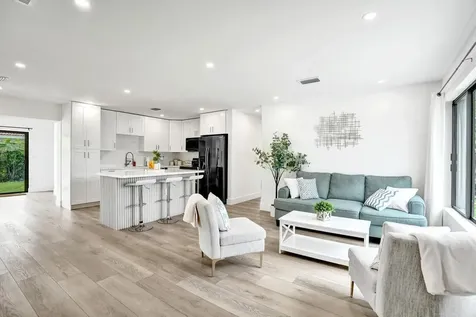 1001 SE 13th Court Deerfield Beach FL 33441