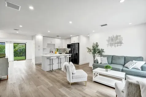1001 SE 13th Court Deerfield Beach FL 33441