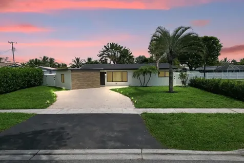 1001 SE 13th Court Deerfield Beach FL 33441
