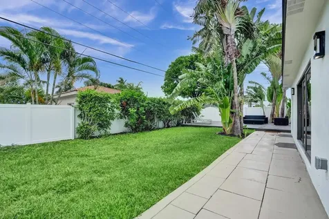 1001 SE 13th Court Deerfield Beach FL 33441