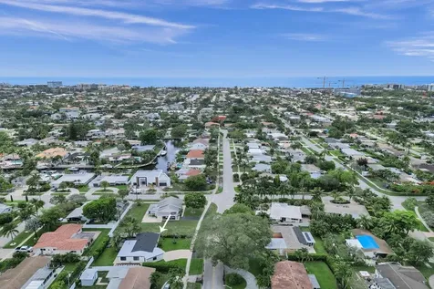1001 SE 13th Court Deerfield Beach FL 33441