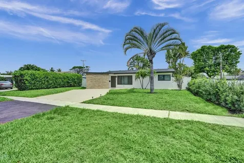 1001 SE 13th Court Deerfield Beach FL 33441
