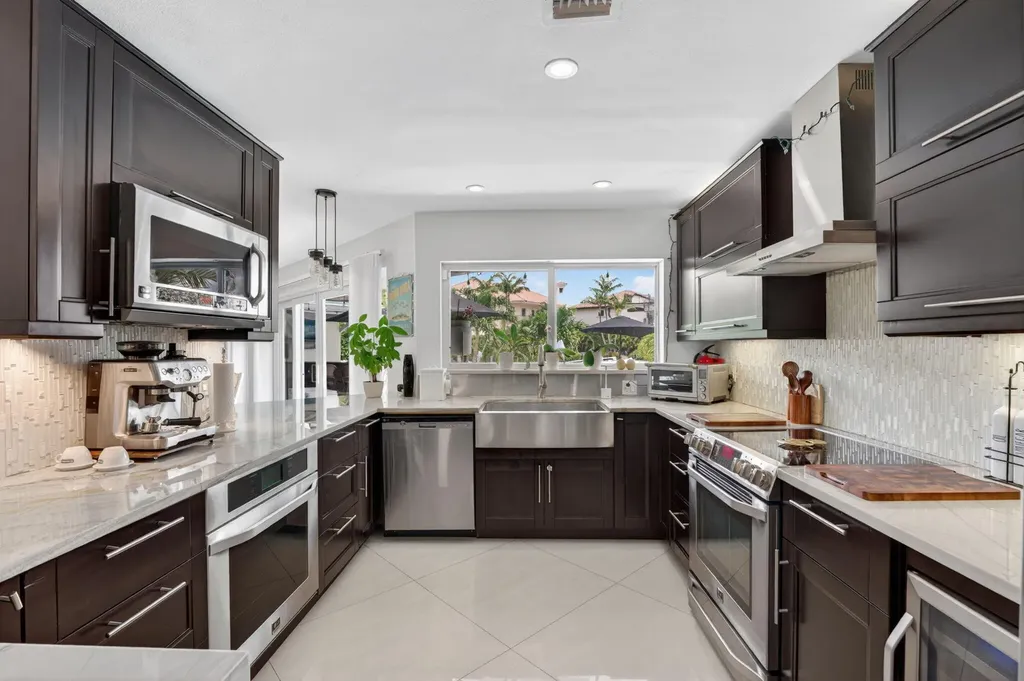 2375 SE 8th Street SE Pompano Beach FL 33062