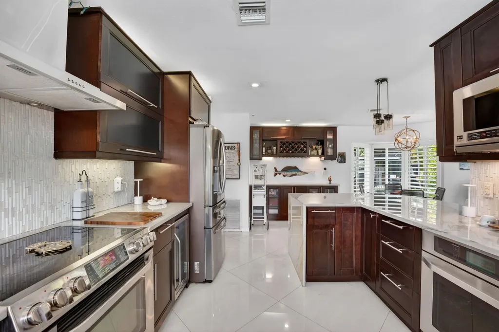 2375 SE 8th Street SE Pompano Beach FL 33062