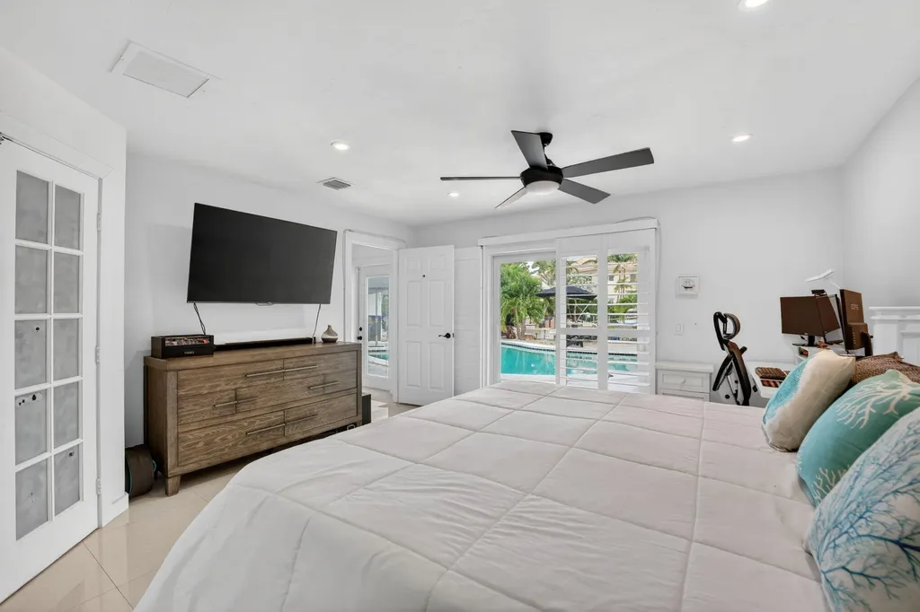 2375 SE 8th Street SE Pompano Beach FL 33062