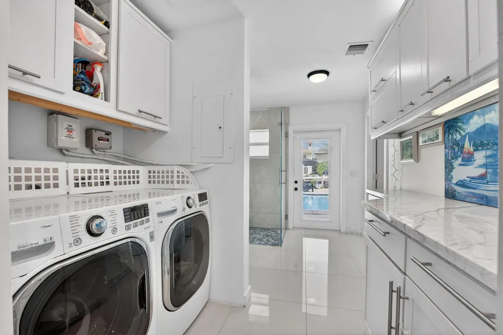 2375 SE 8th Street SE Pompano Beach FL 33062