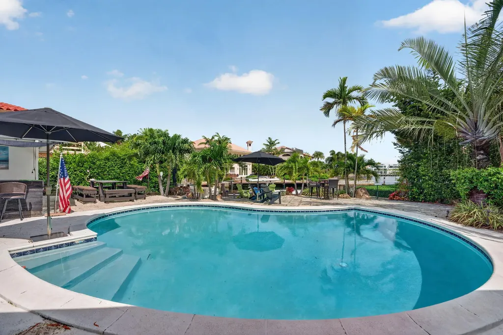 2375 SE 8th Street SE Pompano Beach FL 33062