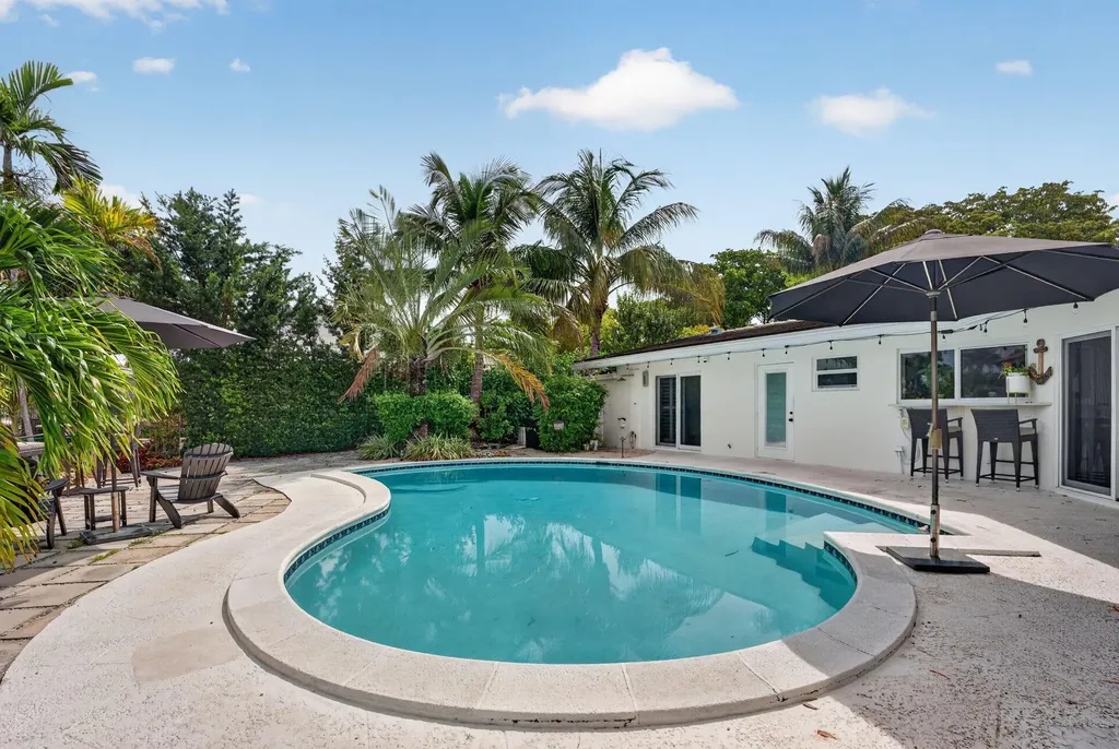 2375 SE 8th Street SE Pompano Beach FL 33062