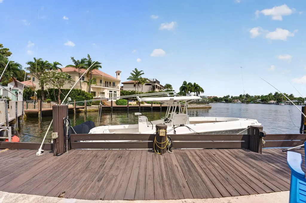 2375 SE 8th Street SE Pompano Beach FL 33062