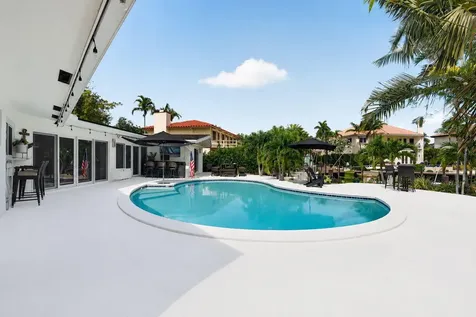2375 SE 8th Street SE Pompano Beach FL 33062