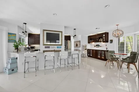 2375 SE 8th Street SE Pompano Beach FL 33062