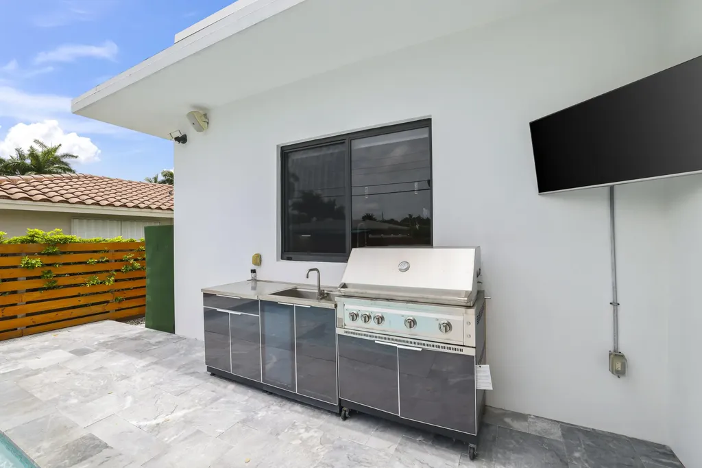 2620 SE 6th Street Pompano Beach FL 33062