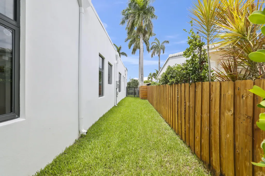 2620 SE 6th Street Pompano Beach FL 33062