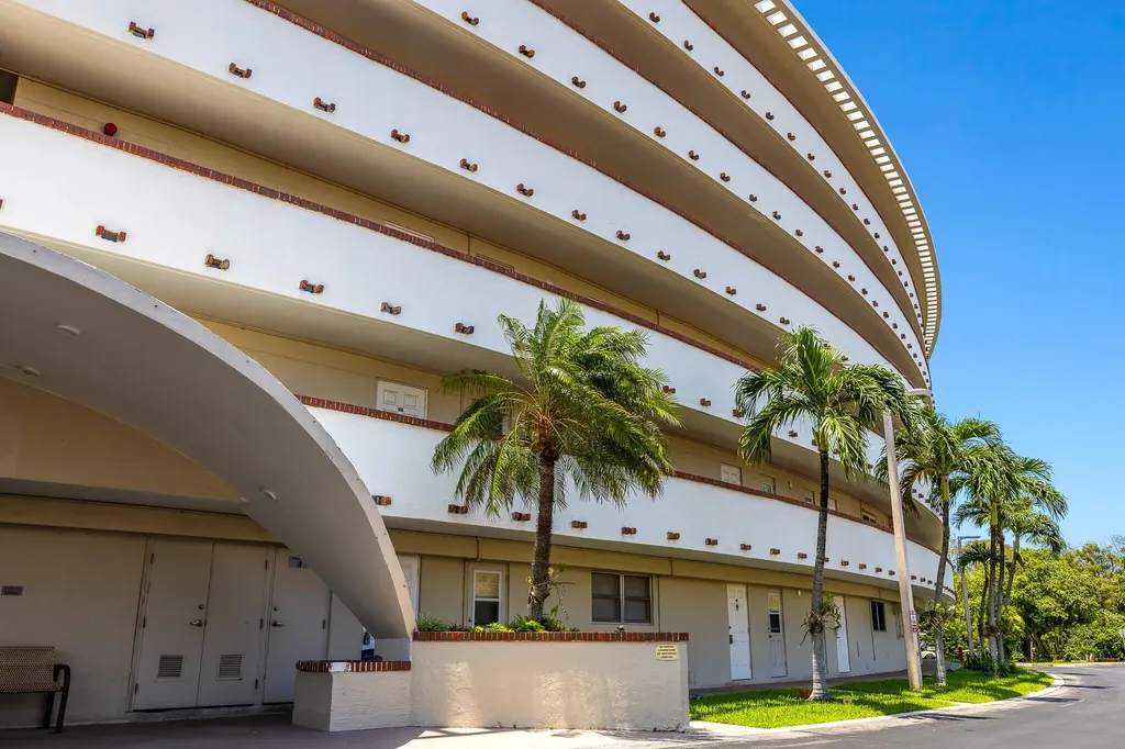 1319 E Hillsboro Boulevard Deerfield Beach FL 33441