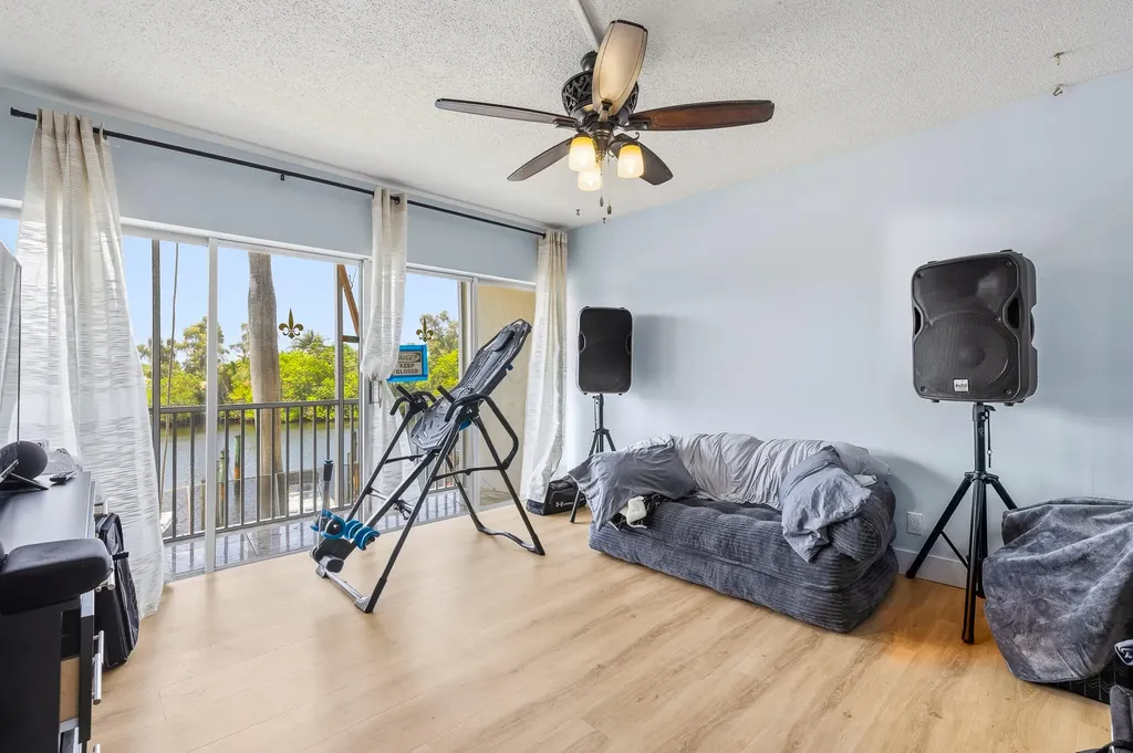 1319 E Hillsboro Boulevard Deerfield Beach FL 33441