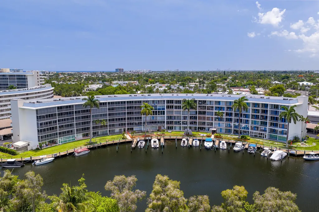 1319 E Hillsboro Boulevard Deerfield Beach FL 33441