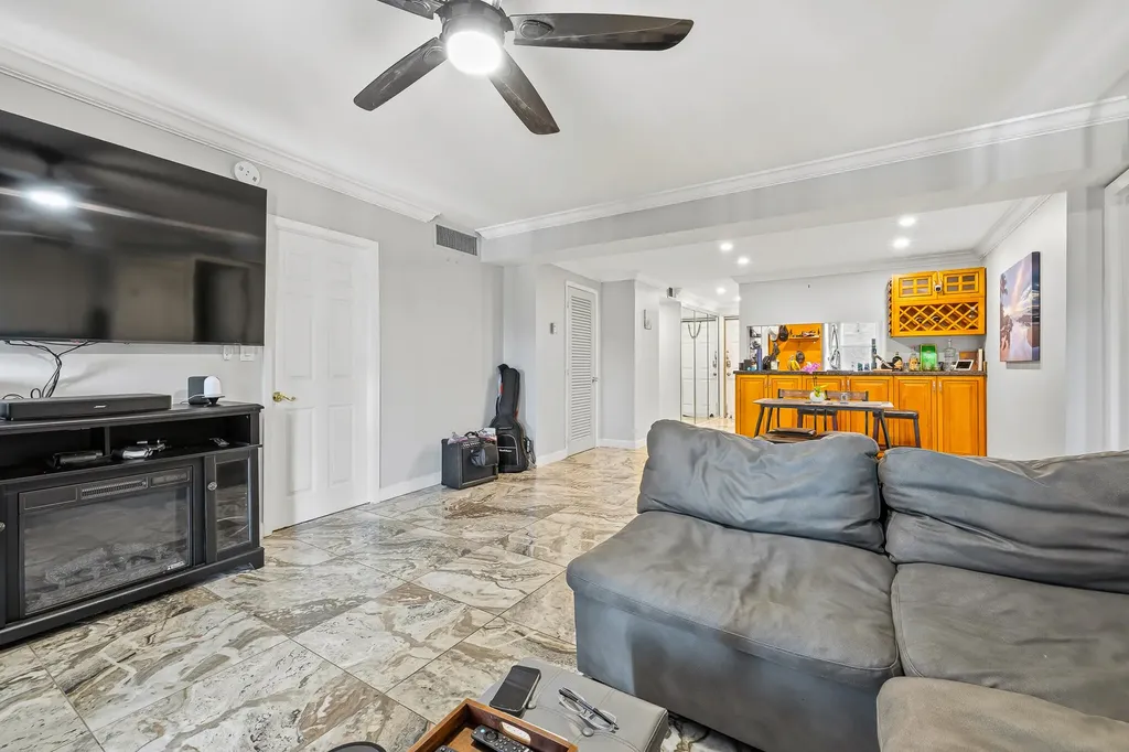 1319 E Hillsboro Boulevard Deerfield Beach FL 33441