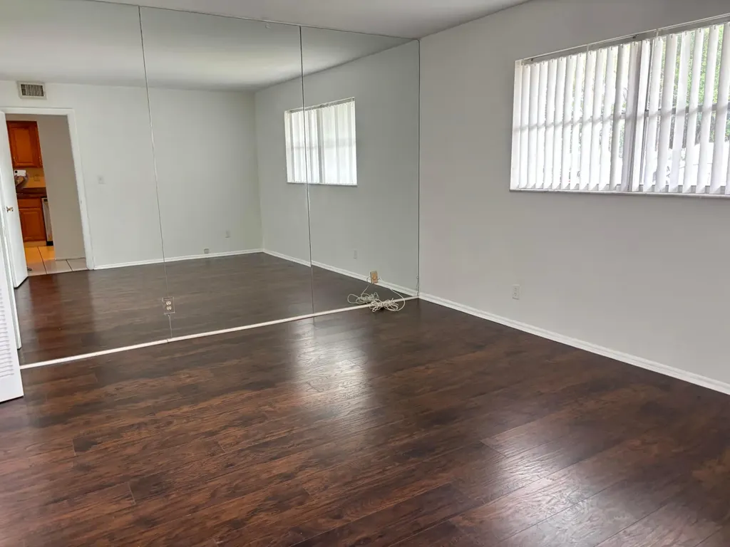 8051 S Colony Circle Tamarac FL 33321