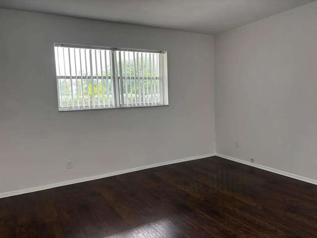 8051 S Colony Circle Tamarac FL 33321