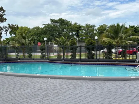 8051 S Colony Circle Tamarac FL 33321