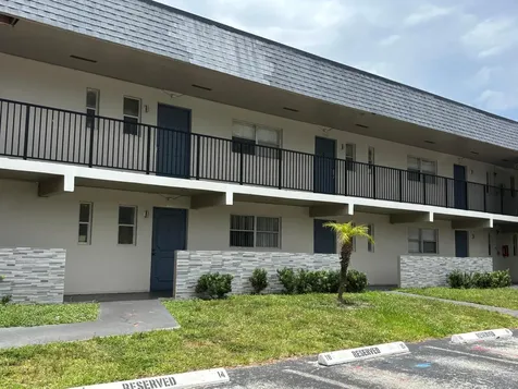 8051 S Colony Circle Tamarac FL 33321