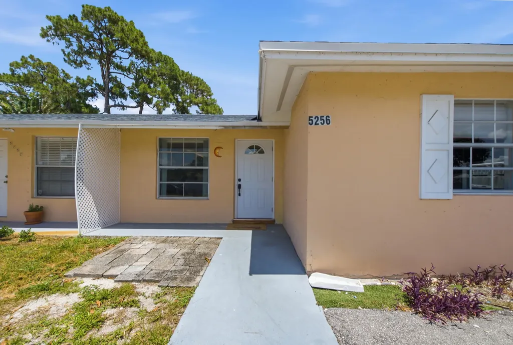 5256 Cannon Way West Palm Beach FL 33415
