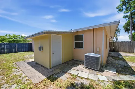 5256 Cannon Way West Palm Beach FL 33415