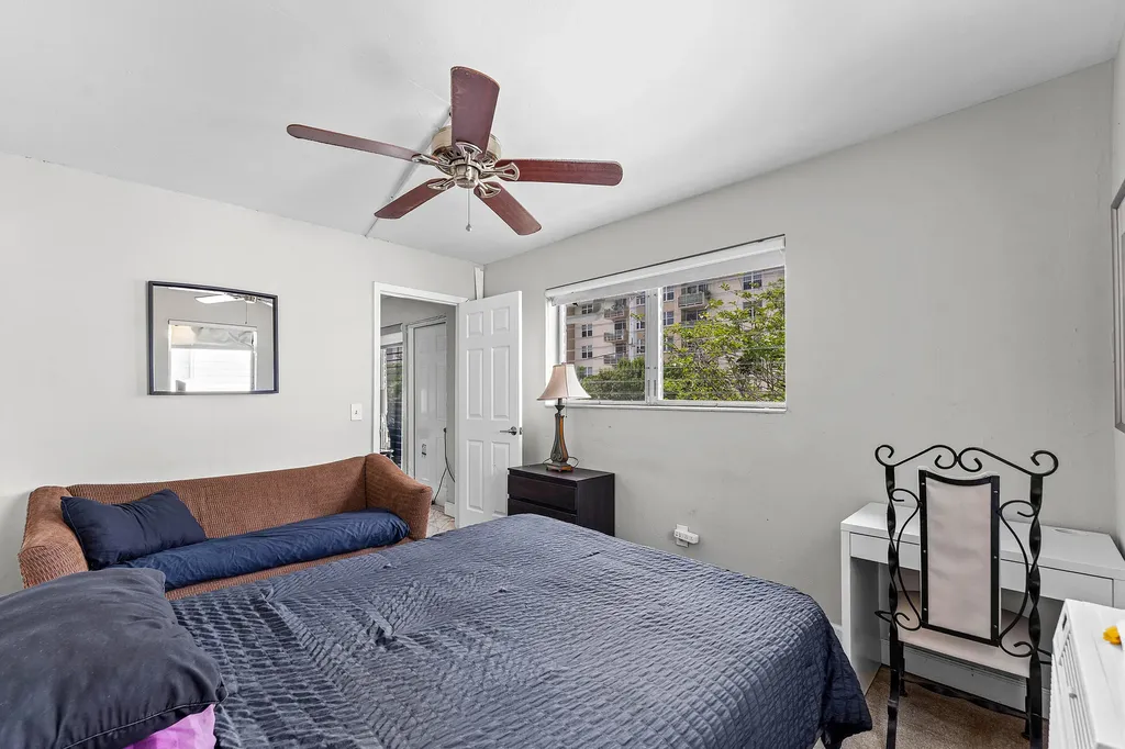 1045 SE 15th Street Fort Lauderdale FL 33316