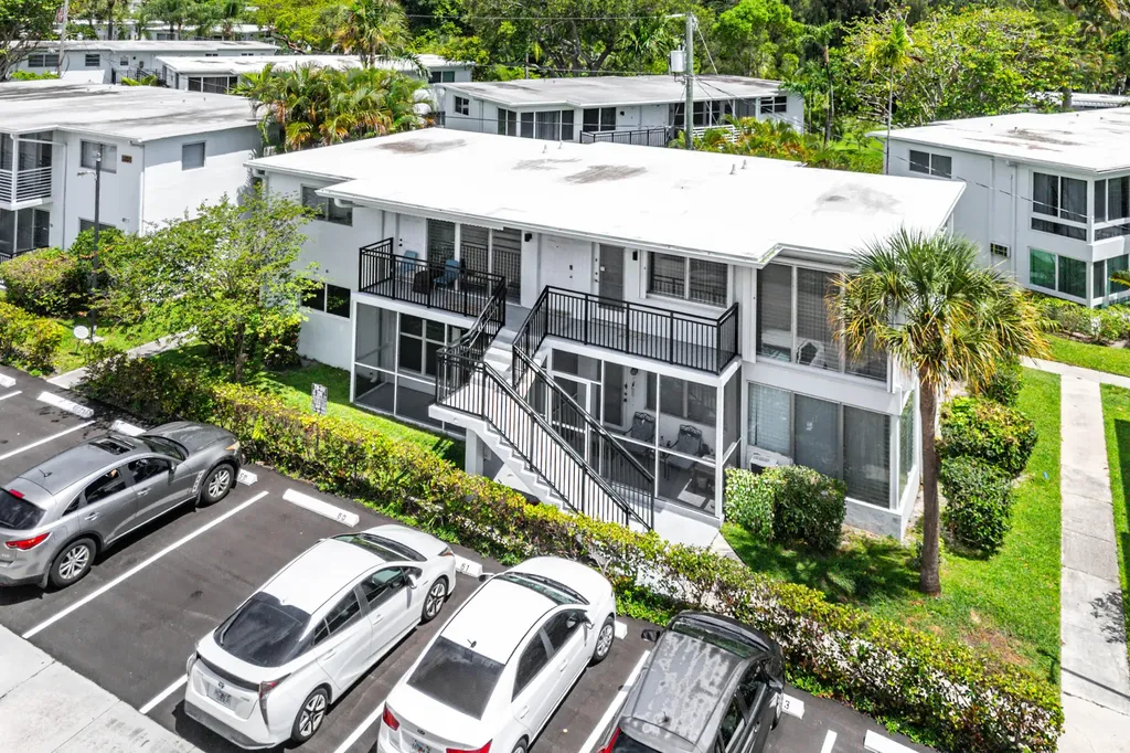 1045 SE 15th Street Fort Lauderdale FL 33316