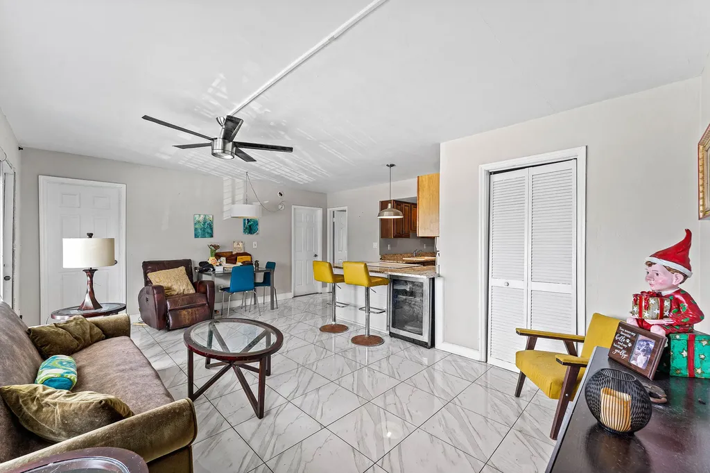 1045 SE 15th Street Fort Lauderdale FL 33316