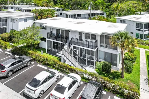 1045 SE 15th Street Fort Lauderdale FL 33316
