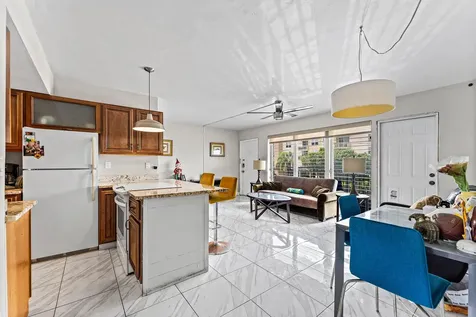 1045 SE 15th Street Fort Lauderdale FL 33316