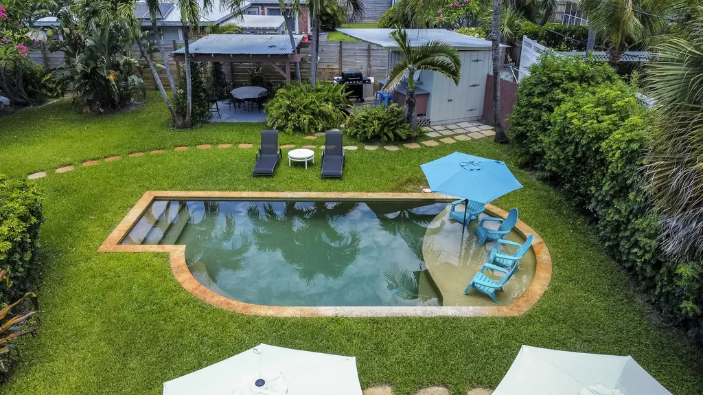 15 N Swinton Circle Delray Beach FL 33444