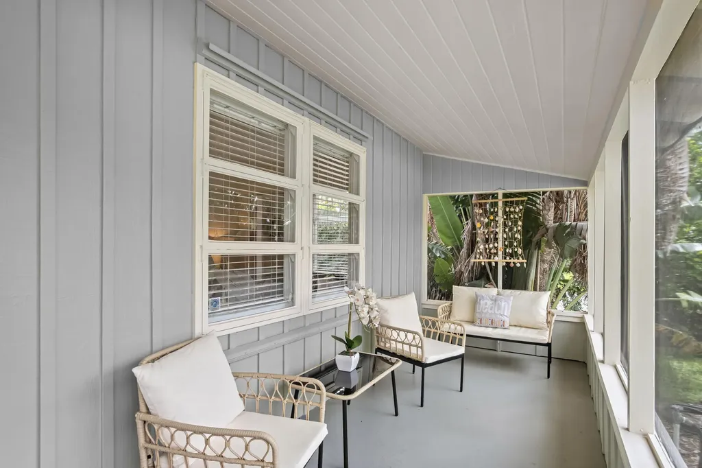 15 N Swinton Circle Delray Beach FL 33444
