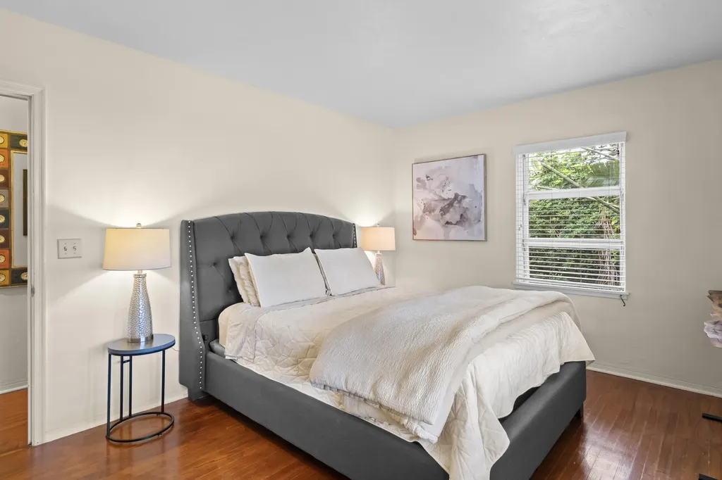 15 N Swinton Circle Delray Beach FL 33444