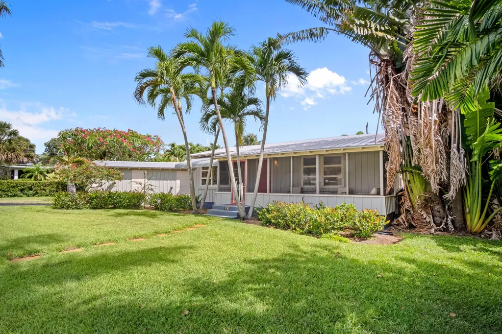 15 N Swinton Circle Delray Beach FL 33444