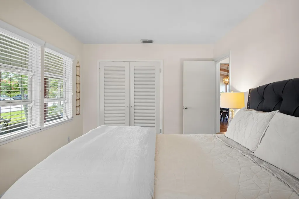 15 N Swinton Circle Delray Beach FL 33444
