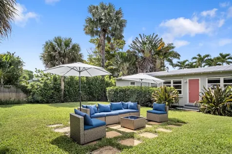 15 N Swinton Circle Delray Beach FL 33444
