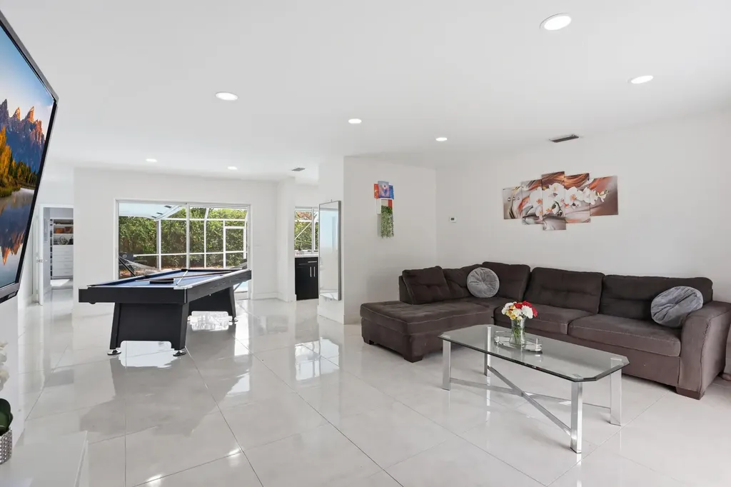 5940 NW 16th Street Sunrise FL 33313
